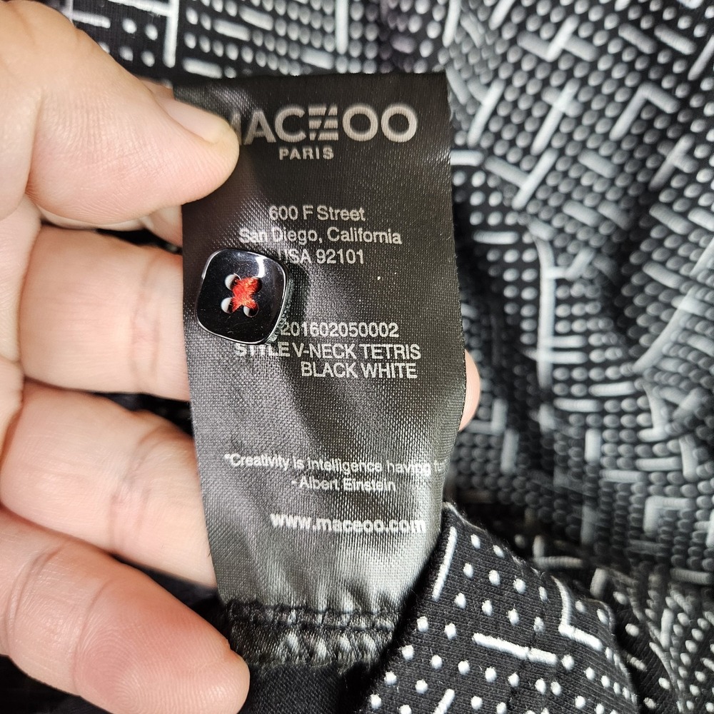 Maceoo Paris Mens Black White Print V Neck Top 5/XL Blue white Contrast Cuff - Picture 4 of 8